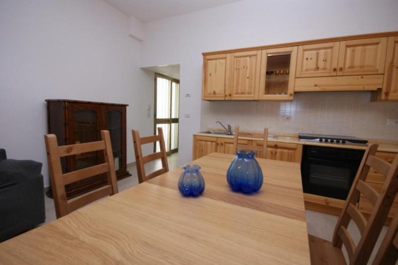 Kitchen or kitchenette, Dining area, pet friendly, stove