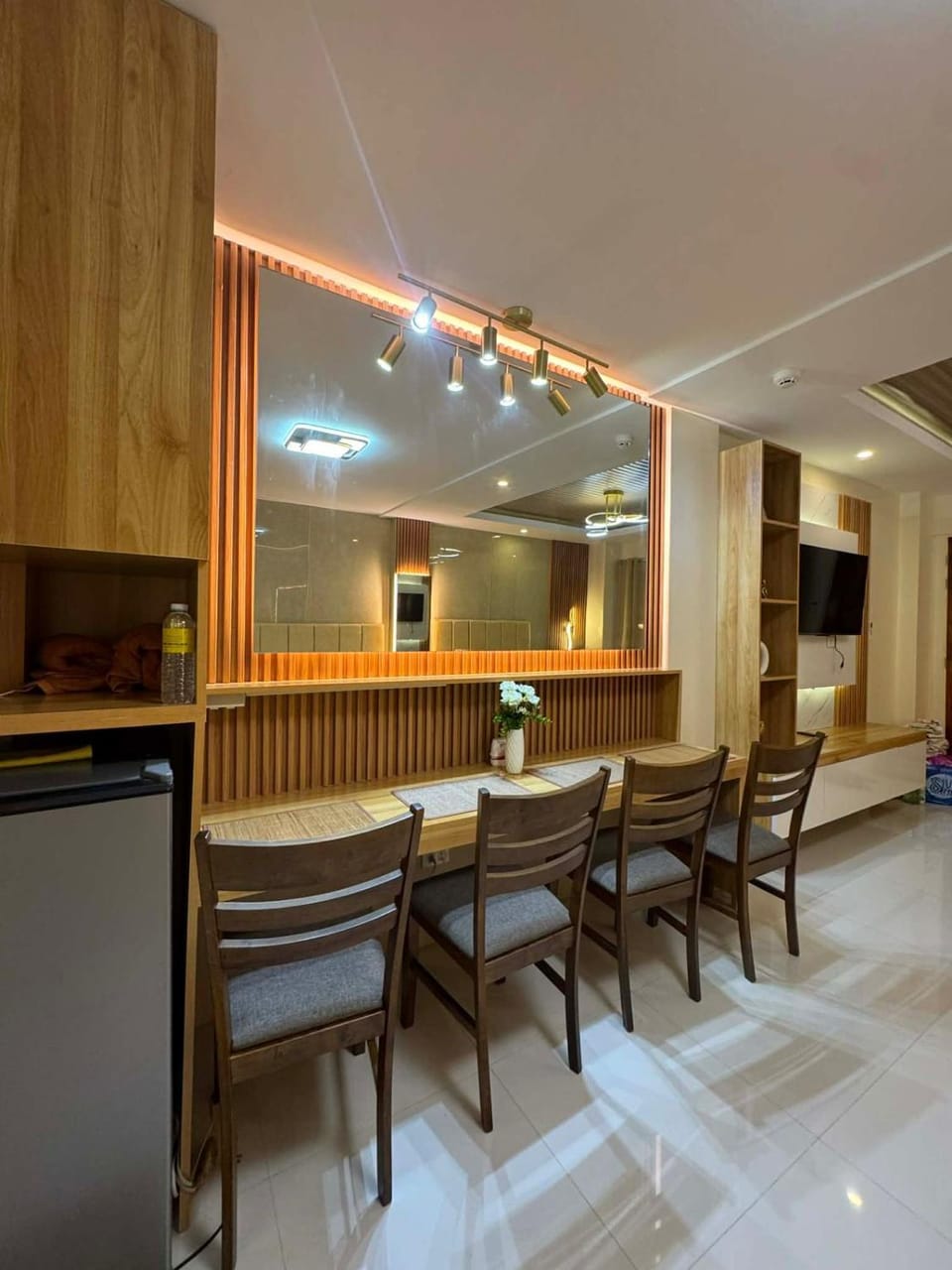 CEEJ Building Transient Studio Rooms Inn in Iloilo City