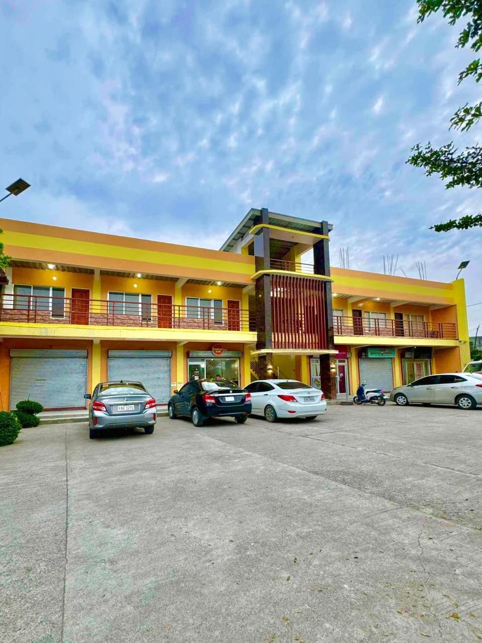 CEEJ Building Transient Studio Rooms Inn in Iloilo City