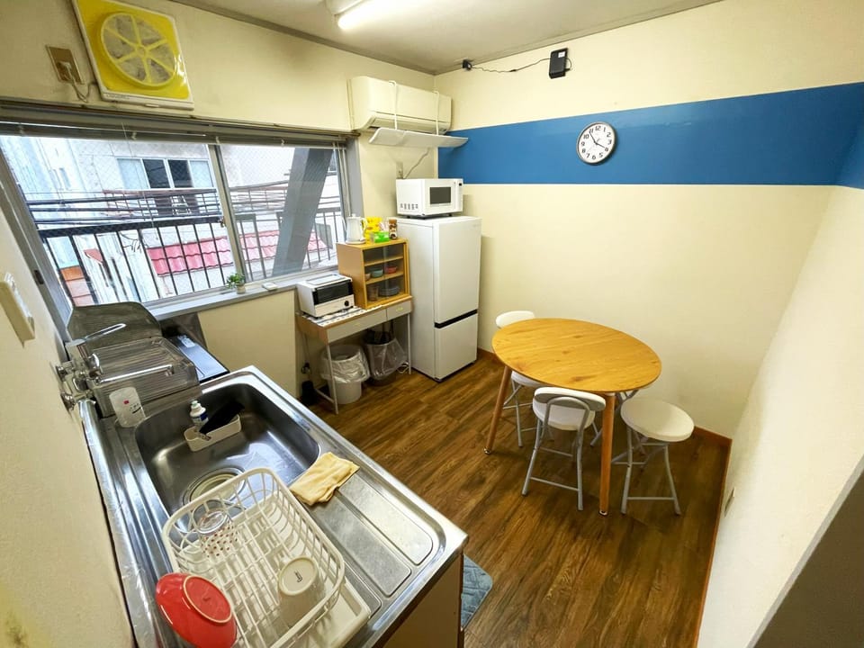 Kitchen or kitchenette, kitchen