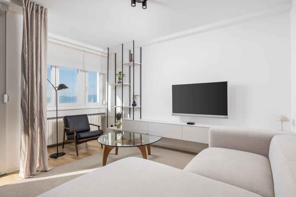 TV and multimedia, Living room, Seating area