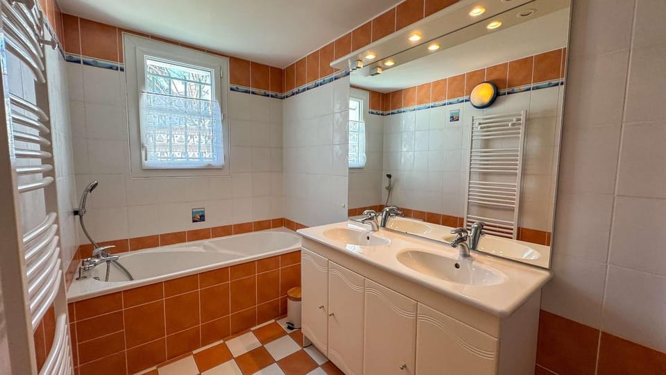 Shower, Bathroom, Bath, towels