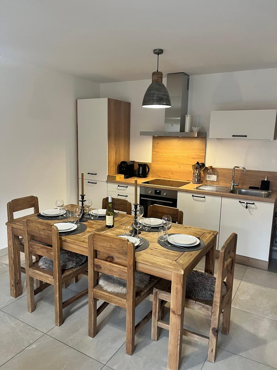 Dining area, kitchen