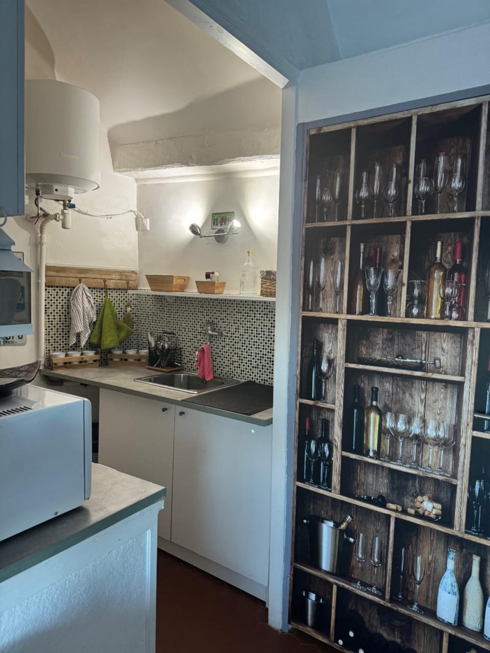 Kitchen or kitchenette