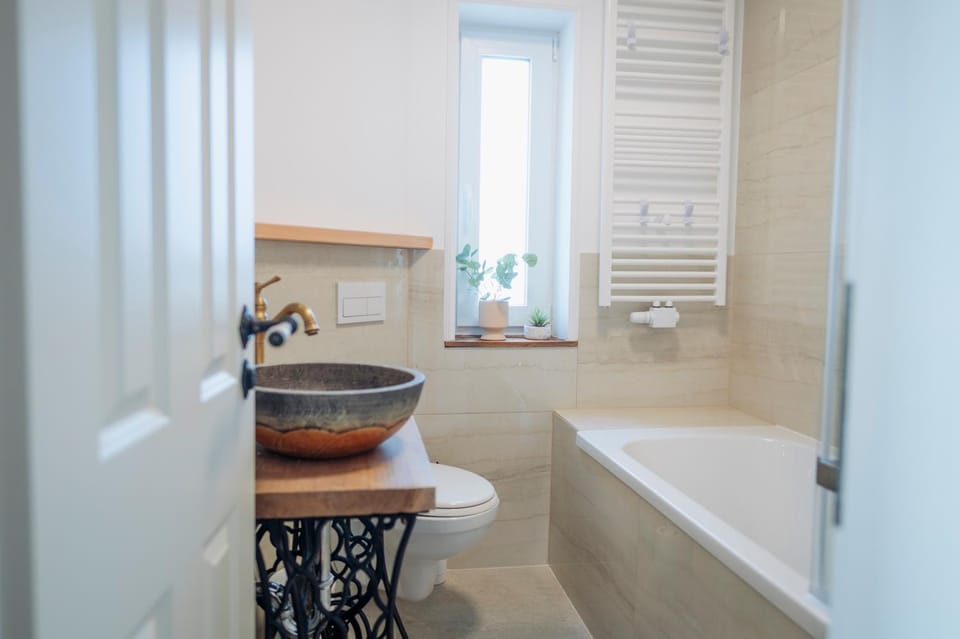 Bathroom, Living room