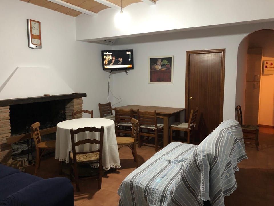 Sierrezuela baja House in Andalusia