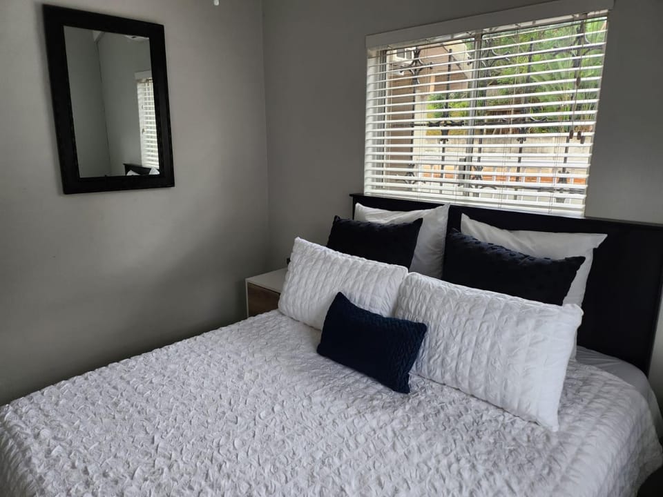 Luxury apartment in Waikiki E5 close to the beach Apartment in Dolphin Coast