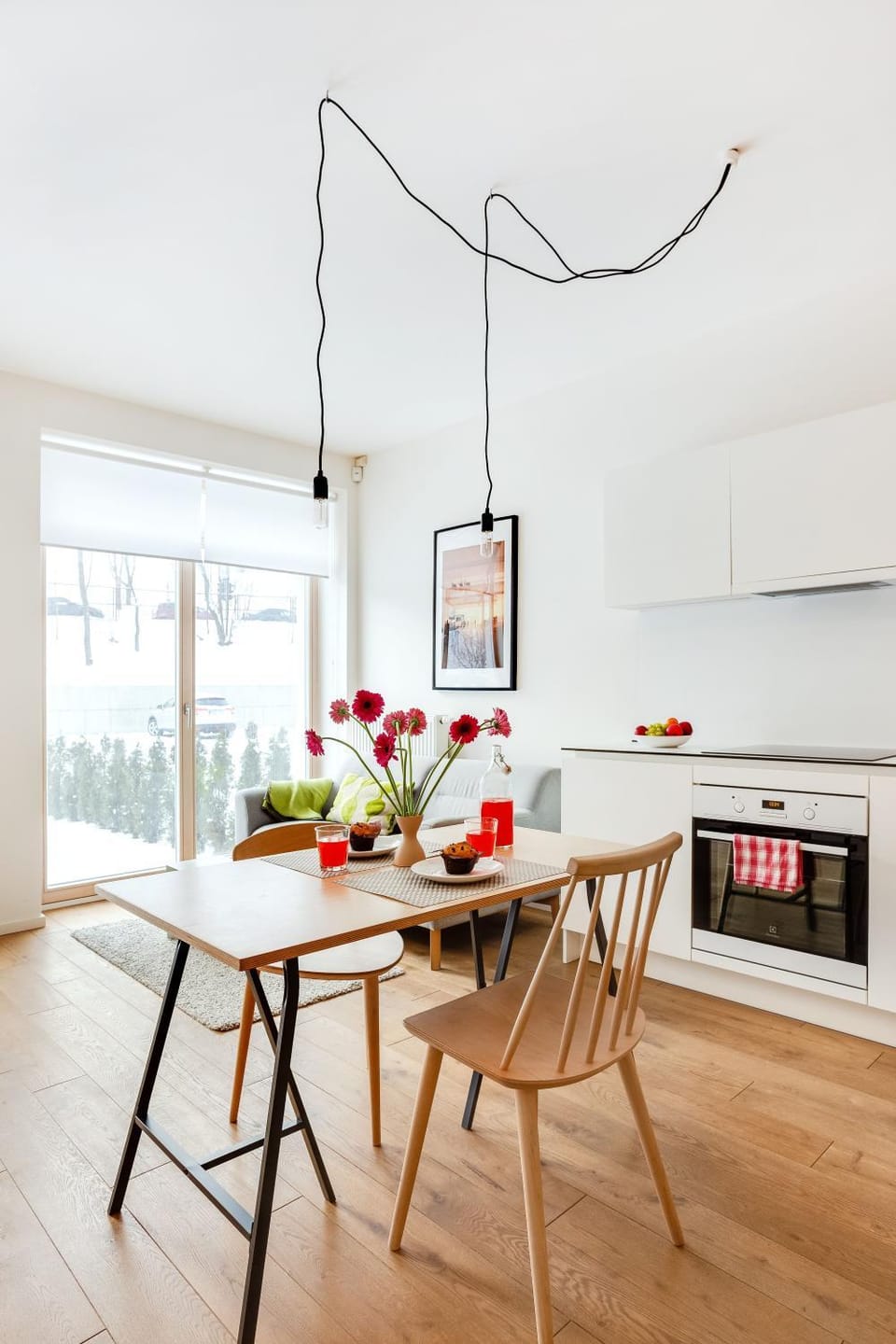 Kitchen or kitchenette, Living room, Seating area, Dining area