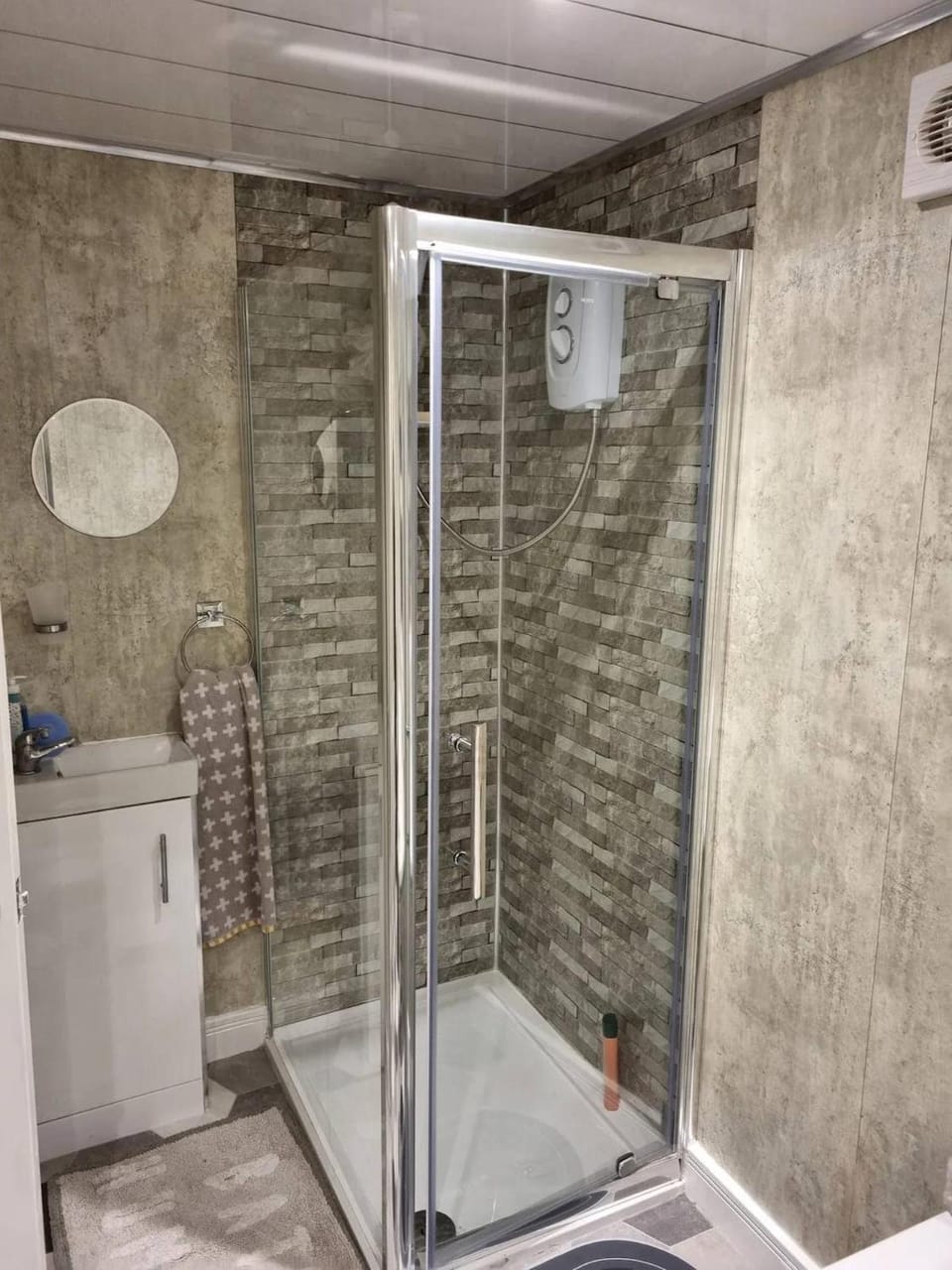 Shower, Bathroom