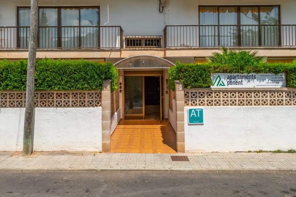 Facade/entrance, Lobby or reception