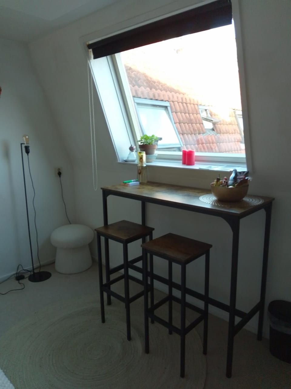 Seating area, Dining area