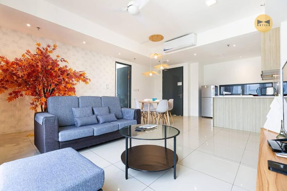 Spacious 3BR in Tropicana 218 at Central Location & Food Hunt Friendly Apartment in George Town