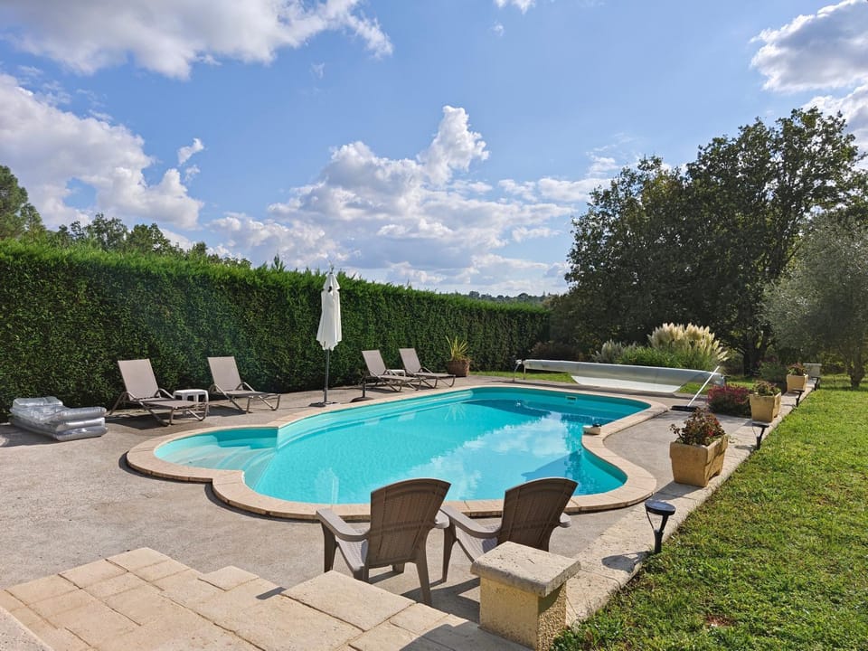 Patio, Spring, Day, Natural landscape, Garden, Garden, Balcony/Terrace, Garden view, Pool view, Swimming pool, Swimming pool, sunbed