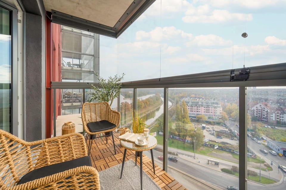 Day, Neighbourhood, Natural landscape, View (from property/room), Balcony/Terrace, Seating area, City view, Street view, Location
