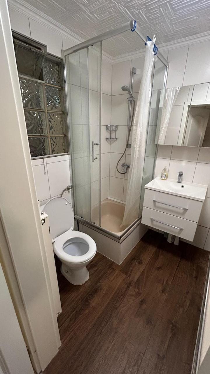 Helfant Luxembourg Standard Double Room 4 Hostel in Trier-Saarburg