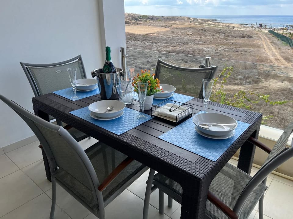 Natural landscape, Dining area, Sea view
