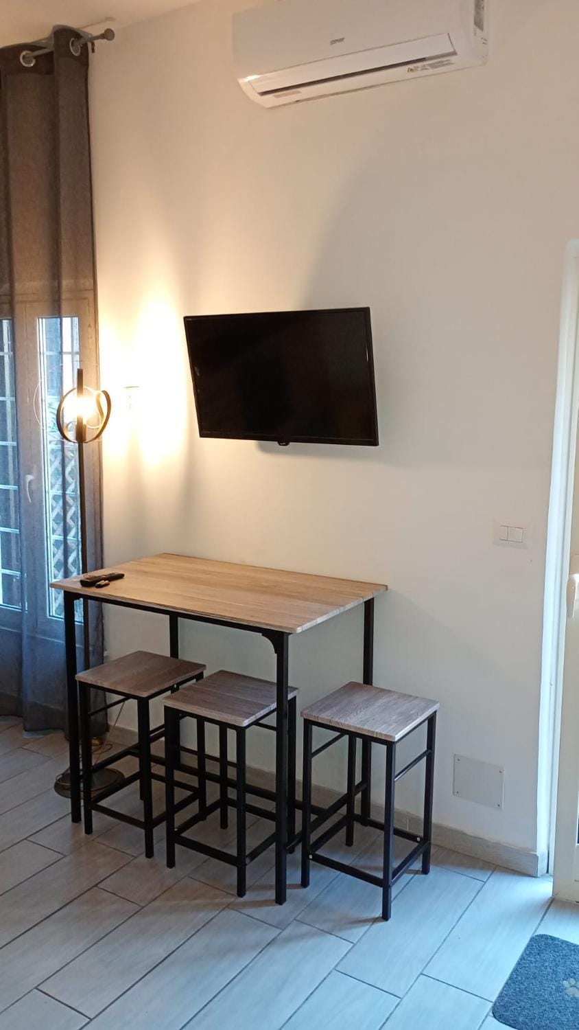 TV and multimedia, Dining area