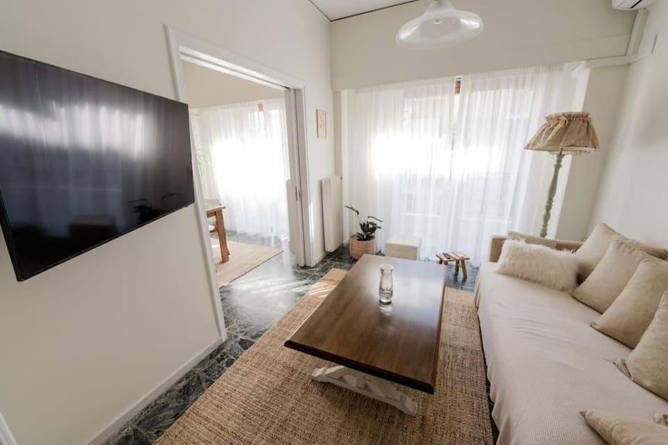 TV and multimedia, Living room, Seating area, heating, air conditioner