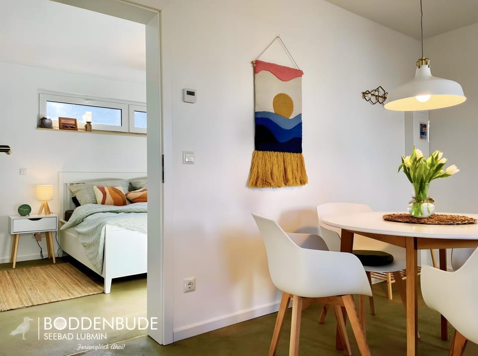 Property building, Living room, Bedroom