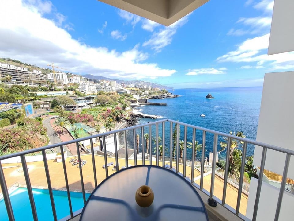Nearby landmark, View (from property/room), Balcony/Terrace, Dining area, City view, Mountain view, Pool view, Sea view, Swimming pool