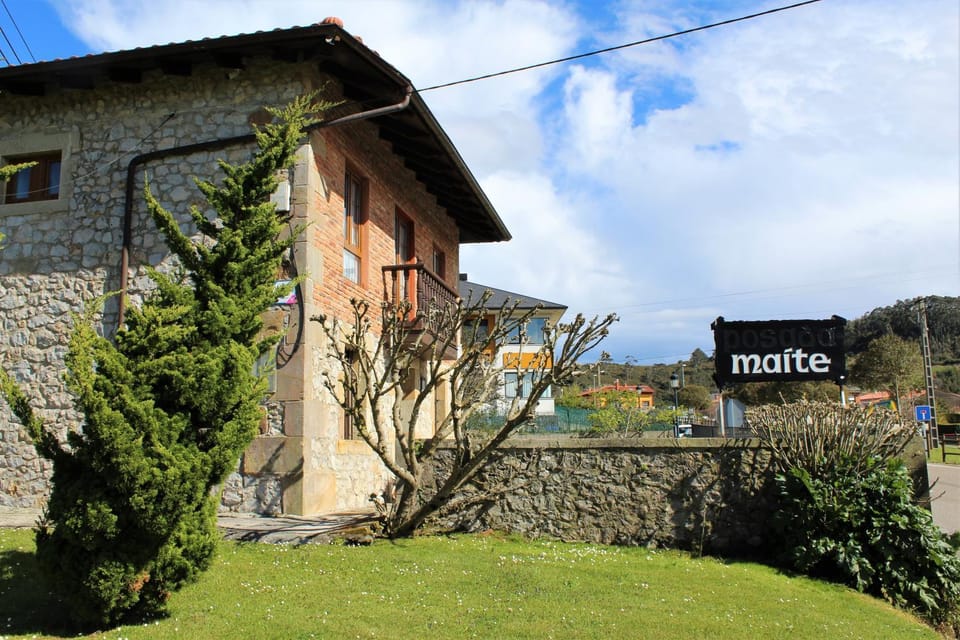 Nearby landmark, Neighbourhood, Mountain view, Street view
