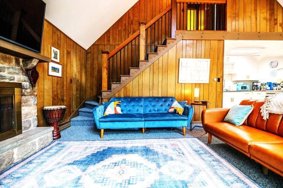 Cozy Cabin at Lake Naomi Cabin in Pocono Pines