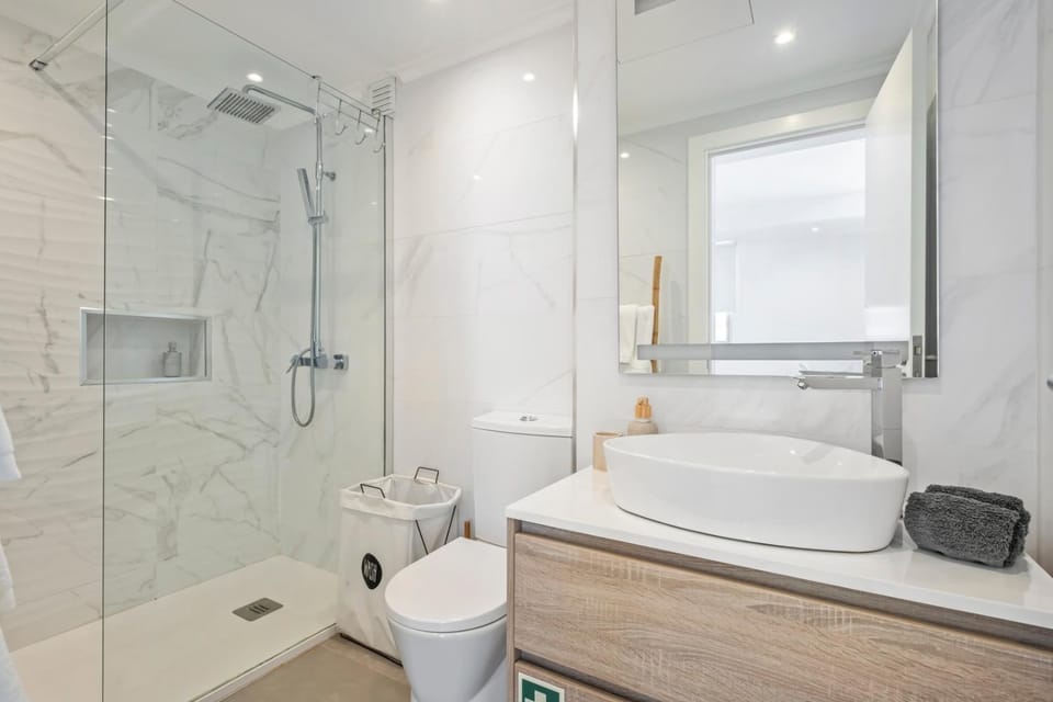 Step To The Sea 5, by Pausa Holiday Rentals Apartment in Funchal