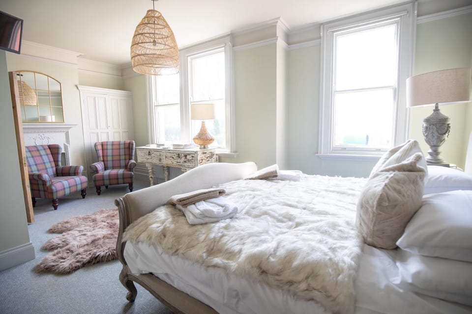Vale House, Belvoir Castle House in South Kesteven District