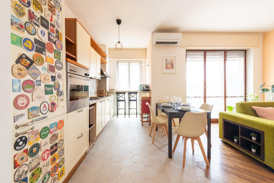 Kitchen or kitchenette, Living room, oven, stove, air conditioner