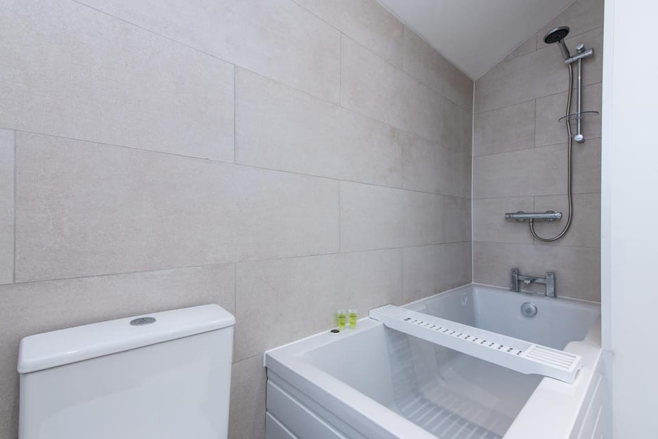 Bathroom, Bath