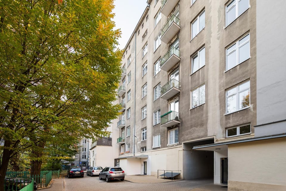 Property building, Neighbourhood, Street view, Location