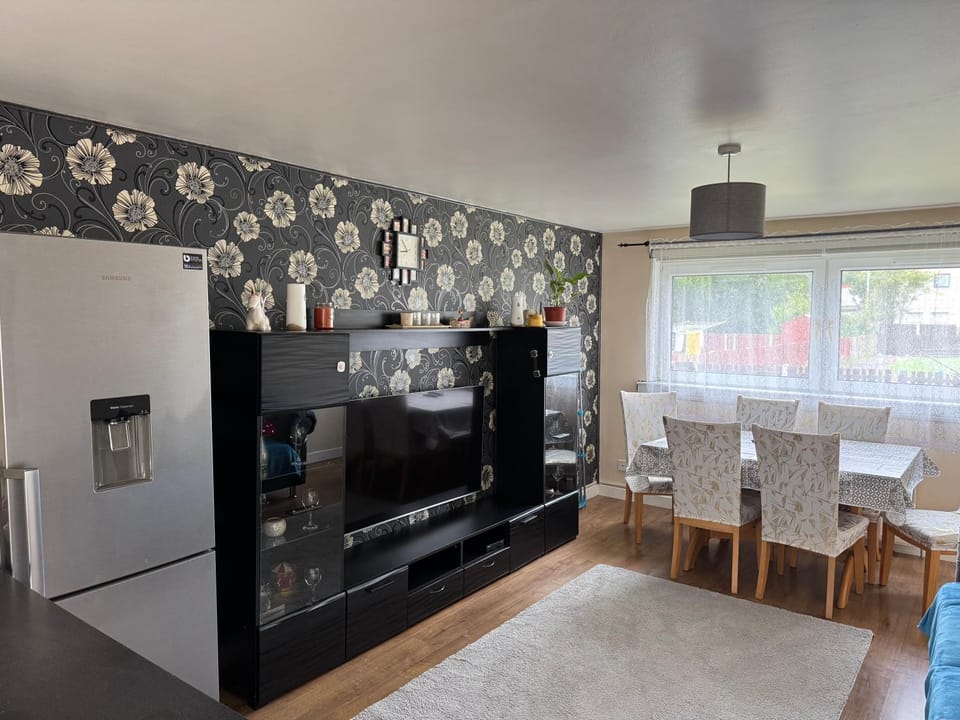 It is a spacious and beautiful home Apartment in Edinburgh