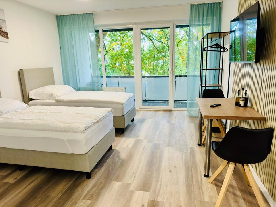 Communal lounge/ TV room, Bed, TV and multimedia, Photo of the whole room, Evening entertainment, Bedroom