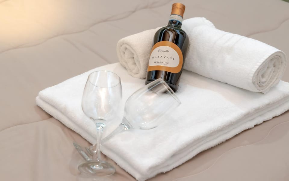 Food and drinks, towels