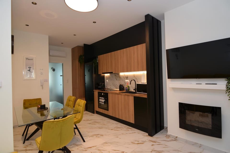 Royalty King Apartment in Kavala