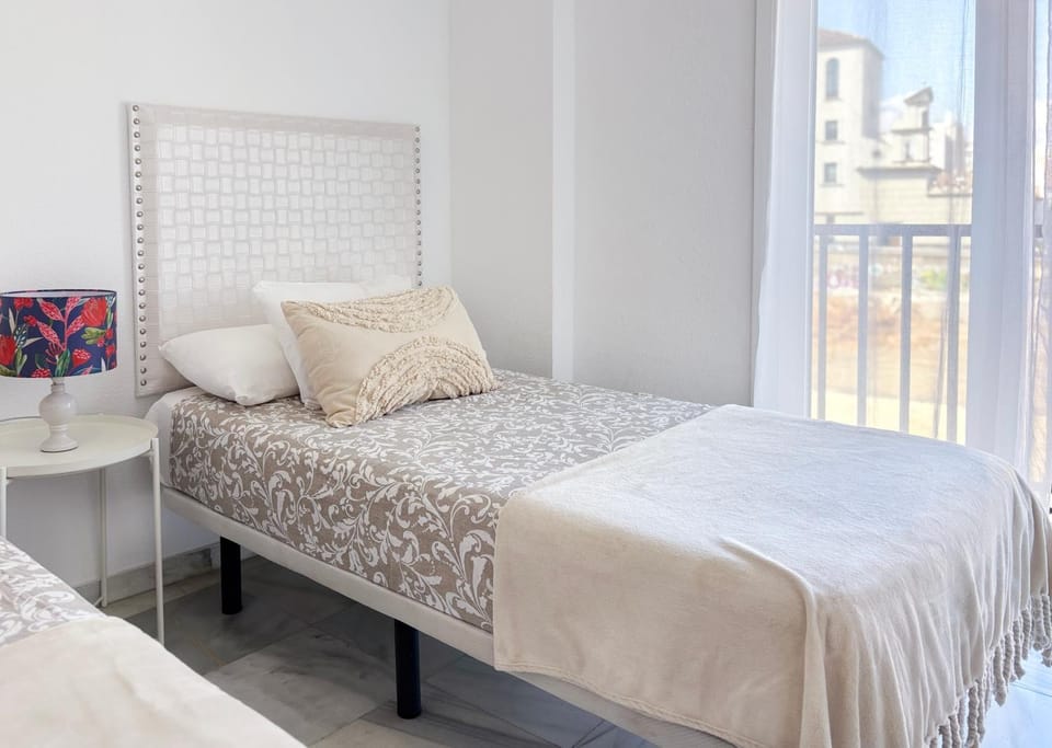 Bed, Balcony/Terrace, Photo of the whole room, Bedroom