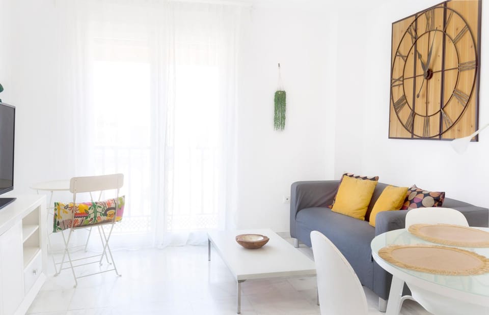 Communal lounge/ TV room, TV and multimedia, Balcony/Terrace, Living room, Photo of the whole room, Seating area