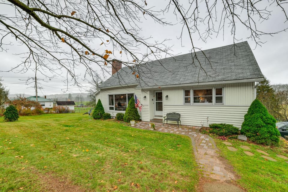 1 Mi to Historic District: Mtn-View Franklin Home House in Pennsylvania