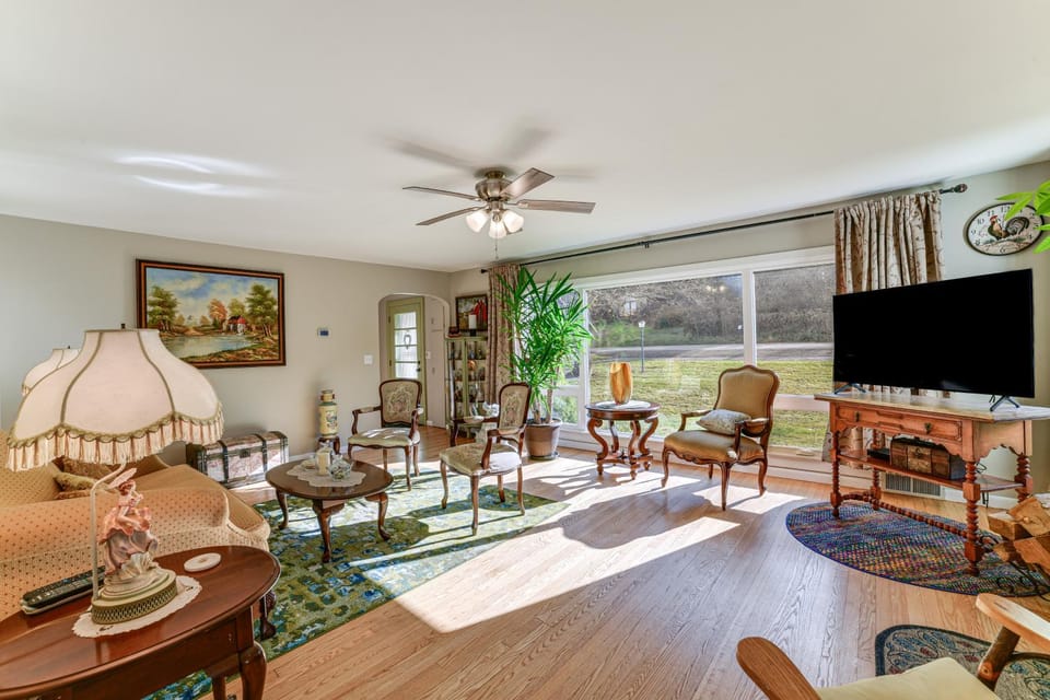 1 Mi to Historic District: Mtn-View Franklin Home House in Pennsylvania