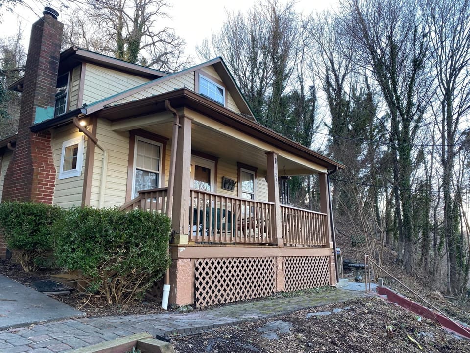 Hillside Hideaway in Lowertown Harpers Ferry House in Harpers Ferry