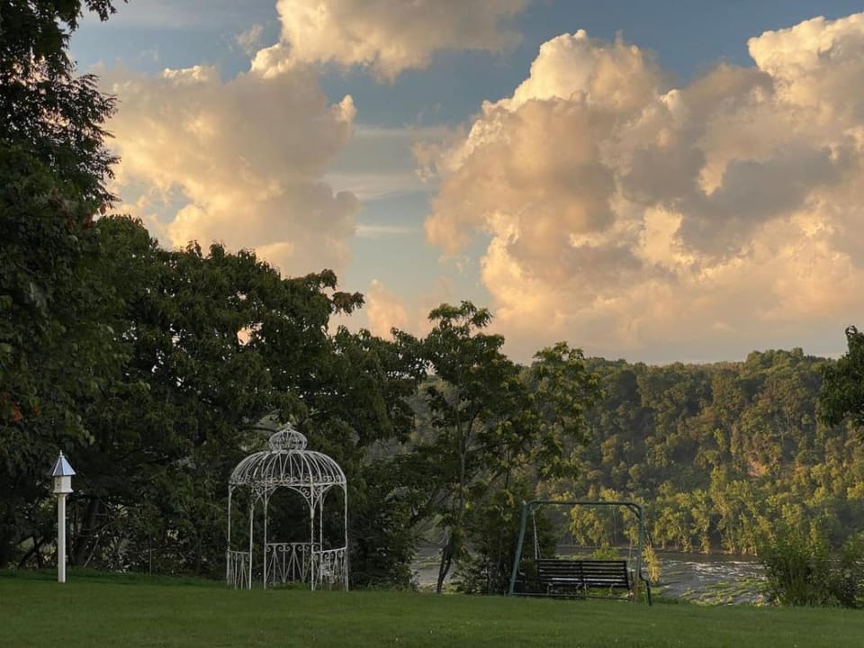 The Bears Den at La Soledad Farm Stay in Harpers Ferry