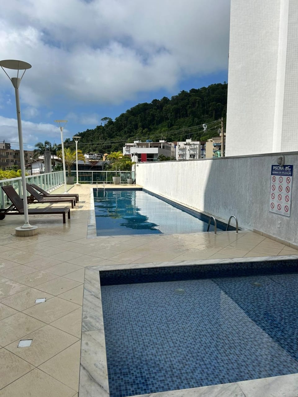 Lazer completo e ar condicionado nos quartos Apartment in Ubatuba