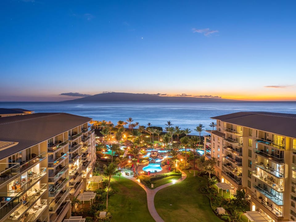 Best Views at Honua Kai - Penthouse Suite with Private Lanai & Grill-Honua Kai Konea 1025 Resort in Kaanapali