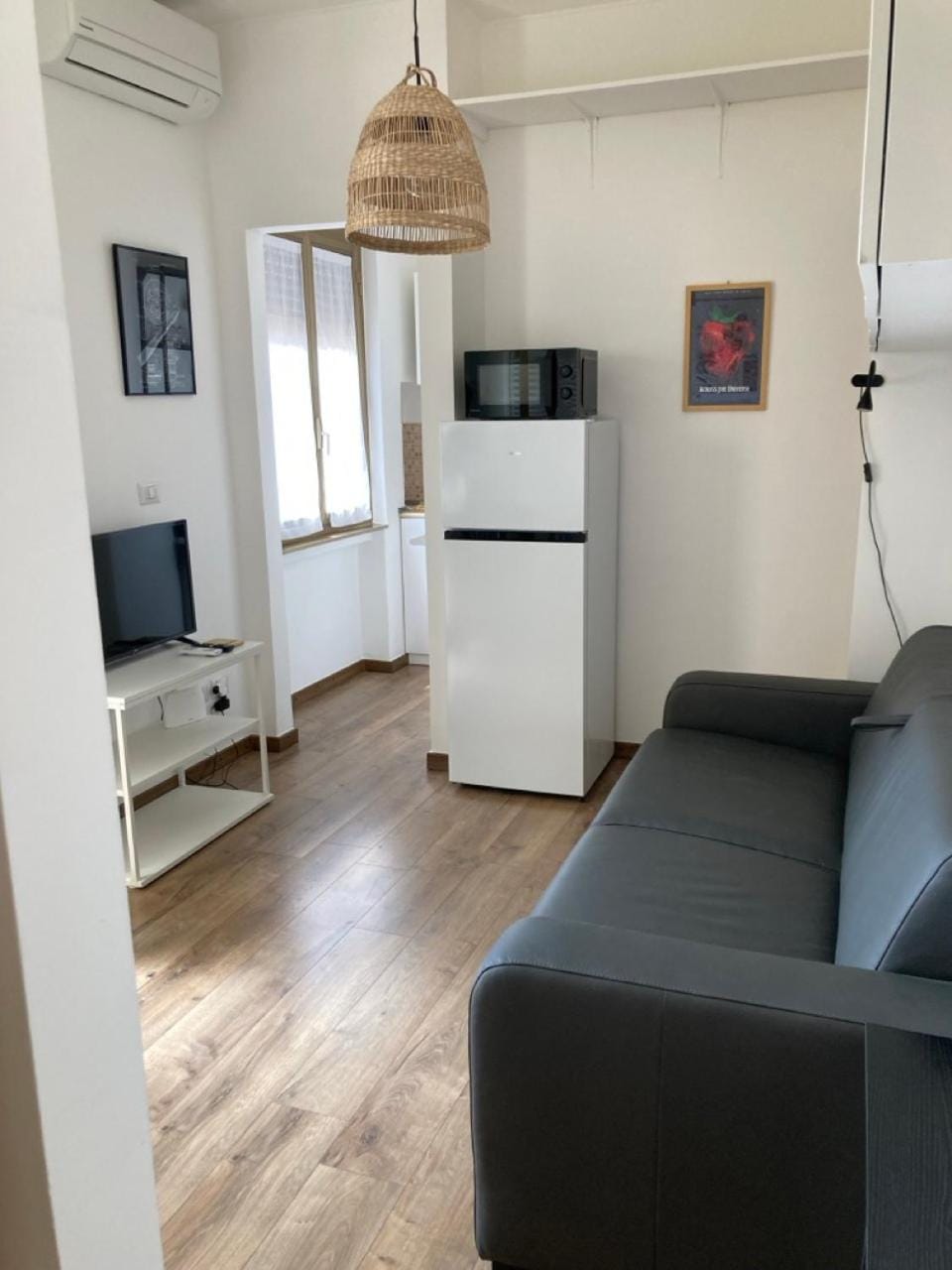 TV and multimedia, Living room, air conditioner