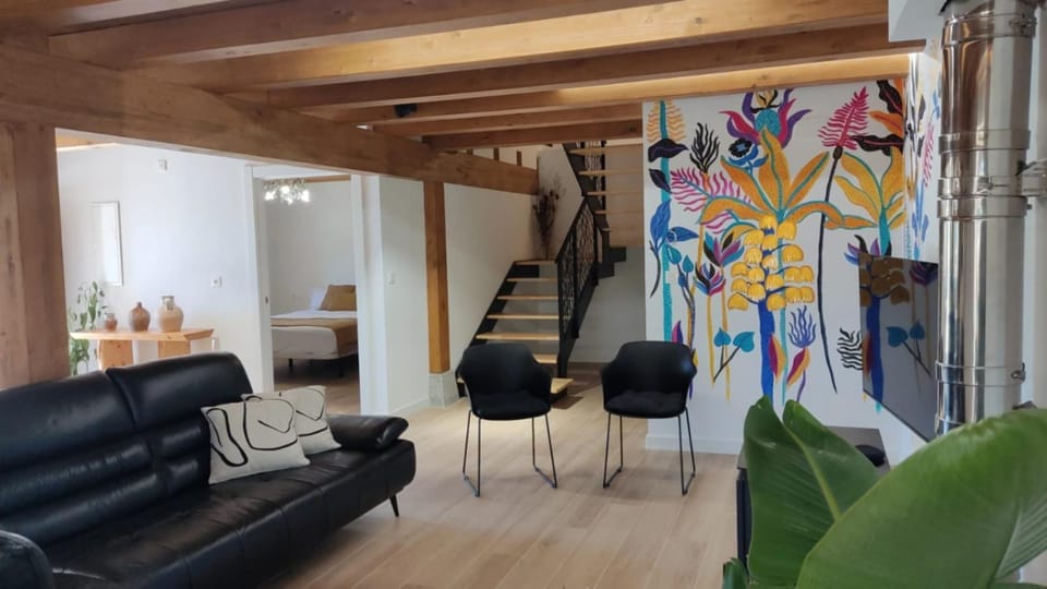 Communal lounge/ TV room