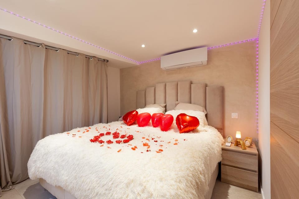 Living room, Bedroom