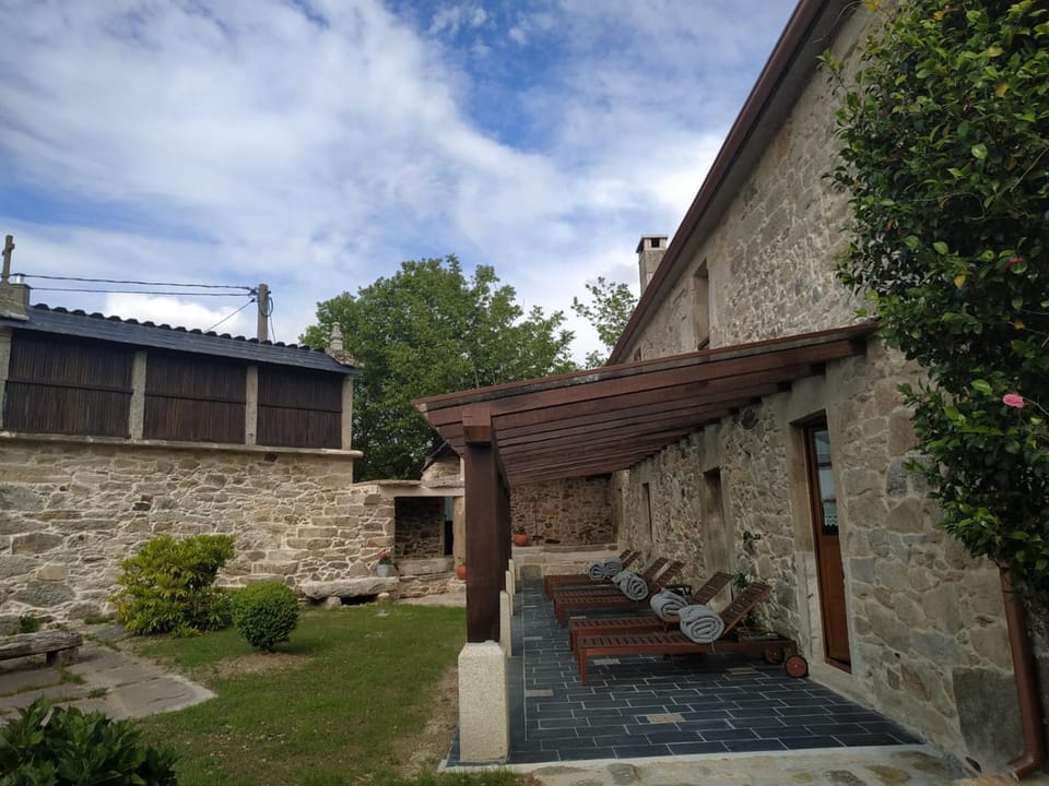 Balcony/Terrace, Food and drinks, Decorative detail, City view, Garden view, Family