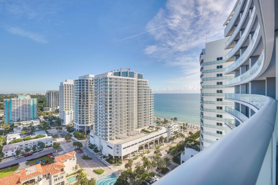Walk to Beach & Dining! Luxe Fort Lauderdale Condo House in Fort Lauderdale