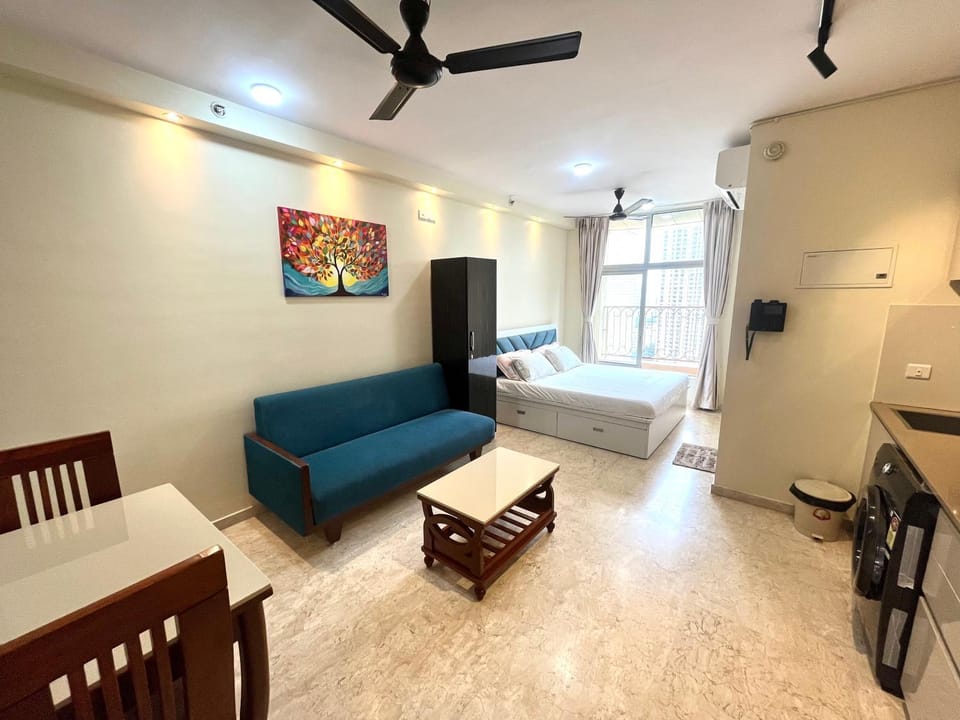 TV and multimedia, Kitchen or kitchenette, Living room, Photo of the whole room, Seating area, Dining area, Bedroom, air conditioner