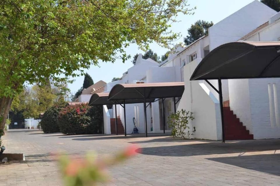 Daisy St -One Bedroom Apartment Apartment in Sandton